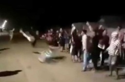 Viral Video Pebalap Liar Tabrak Penonton Diduga di Mojokerto