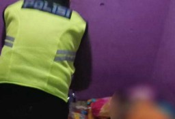 Perempuan Setengah Telanjang Ditemukan Tewas Membusuk
