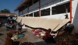 Atap Pasar Somoroto Ponorogo Sepanjang 20 Meter Ambruk