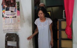Anak Derita Kanker, Nenek Tunanetra Kumpulkan Biaya Obat dari Memijat