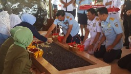Jelang HUT TNI, Panglima Hadi Ziarah ke Makam Bung Karno