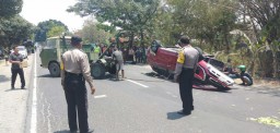 Tabrak Truk di Ngawi hingga Terbalik, 3 Penumpang Xpander Terluka