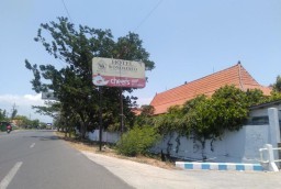 Berduaan dengan Pria Idaman Lain, Seorang Istri Digerebek Suaminya