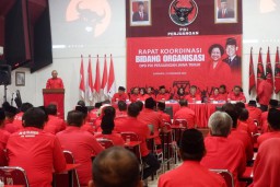 PDIP Jatim Memulai Gerakan Kurangi Penggunaan Plastik