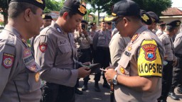 Ketika Kapolres Magetan Merazia Isi Dompet Anggota
