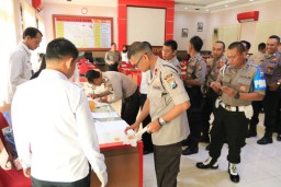 40 Polisi di Blitar Dites Urine, Ini Hasilnya