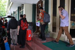 Ini Hasil Penggeledahan KPK di Sidoarjo Setelah OTT Bupati Saiful Ilah