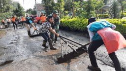 Khawatir Banjir Susulan, Warga Lereng Gunung Ijen Begadang Tiap Malam