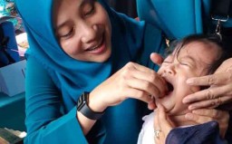 Cegah Stunting, Istri Bupati Anas Ajak Balita Dapat Vitamin A