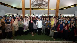 Stafsus Jokowi Tularkan Semangat Wirausaha pada Milenial Banyuwangi