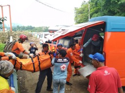 Pencarian Santri Hanyut di Sungai Tuntas, Korban Ditemukan Tewas