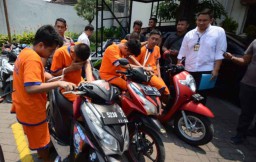 Melawan saat Ditangkap, Komplotan Bandit Motor di Surabaya Ditembak