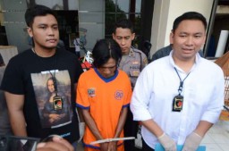 Bermodal Akun Twitter, Suami Jual Istri Melayani Seks Threesome