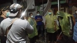 Swadaya, Warga Kota Mojokerto Lakukan Penyemprotan Disinfektan Mandiri