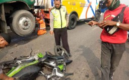 3 Kendaraan Kecelakaan Beruntun di Pasuruan, Seorang Biker Tewas