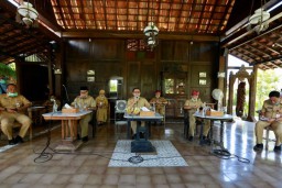 Kondisi Membaik, Satu Pasien Banyuwangi Positif Corona di Swap Ulang