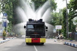 Diapit Zona Merah Corona, Kota Probolinggo Gencar Semprot Disinfektan