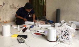 Manfaatkan Stay at Home, Pemuda Probolinggo ini Buat Kerajinan Paralon