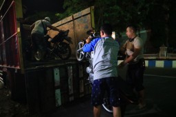 Balap Liar Pelajar di Ponorogo Dibubarkan, Puluhan Motor Disita
