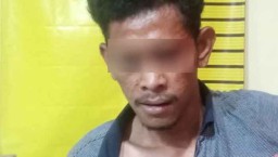 Pria ini Nekat Panjat Tiang Listrik untuk Curi HP