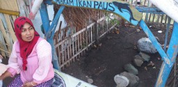 Melihat Makam Ikan Paus yang Dikeramatkan Nelayan di Probolinggo