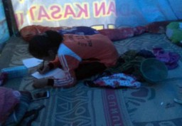 Cerita Anak Tinggal di Kandang Ayam Bersama Ibunya yang Seorang Janda