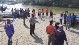 Dua Pemancing Hilang Diseret Ombak Pantai Langitan Setinggi 7 Meter