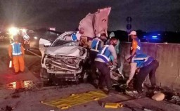 Innova Tabrak Truk Tronton di Tol Surabaya-Mojokerto, Tiga Orang Tewas