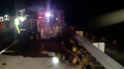 Truk Angkut Elpiji Terbakar di Tol Ngawi-Kertosono