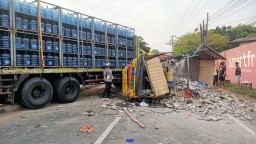 3 Truk Tabrakan Beruntun, 3 Orang Luka hingga Lalin Macet 3 Kilometer