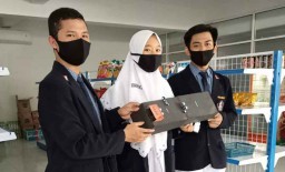 Buat Aplikasi Batas Jarak Antrian, 3 Siswa SMA Muhammadiyah Raih Juara