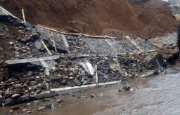 Baru Dibangun, Plengsengan Sungai di Kota Malang Ambrol