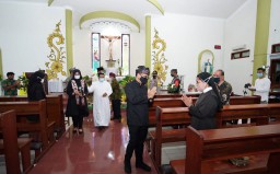 Bupati Anas Apresiasi Pengamanan dan Prokes di Gereja Banyuwangi