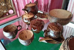 Kisah Pengrajin Batok Kelapa Pasarkan Karyanya hingga Luar Negeri