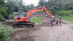 Pemkab Anggarkan Rp 2 Miliar Bangun Jembatan yang Putus di Malang