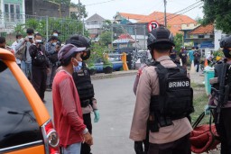 Satu Granat Nanas dan 3 Butir Peluru Ditemukan di Sungai
