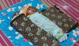 Bayi Laki-laki Umur 1 Hari Tertutup Daun Pare Ditemukan di Ladang Tebu