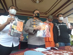 Prihatin! Pelajar SMK Jadi Mucikari Prostitusi Online di Bawah Umur