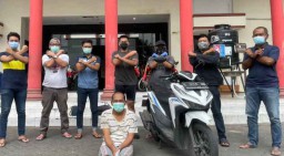 Lima Kali Beraksi, Bandit Curanmor Menyerah Dikepung Warga