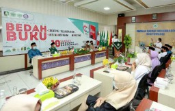 Antarkan Bupati Anas Purna Tugas, Muhammadiyah Gelar Bedah Buku