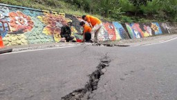 Jalan Payung I Kota Batu Ambles dan Retak, Ini Rekomendasi BPBD Jatim