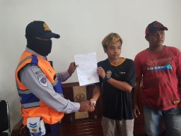 Pilihan Pembaca: Pemicu Oknum Dishub Lempar Besi hingga Penghadangan oleh Massa