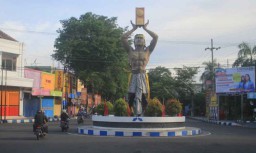 Patung Adipura di Ponorogo Bakal Diganti dengan 'Raja Jawa Tanpa Mahkota'