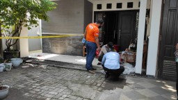 Diduga Jatuh saat Bersihkan Rumah, Perempuan di Kota Mojokerto Tewas