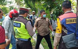 Mayat Janin Laki-laki Ditemukan Mengenaskan di Tumpukan Sampah Surabaya