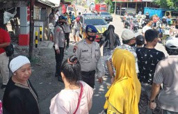 Geger, Warga Temukan Mayat Kakek Tanpa Celana di Pos Sopir Truk