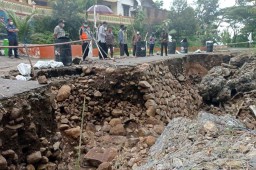 8 Jembatan di Magetan Rusak Diterjang Banjir