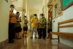 Kesiapan Prokes Sekolah di Surabaya untuk Pembelajaran Tatap Muka Dinilai Bagus