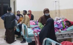 Puluhan Warga Magetan Diduga Keracunan Usai Makan Ayam Bakar saat Buka Bersama