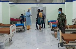 11 Pekerja Migran Jalani Karantina di Gelora Joko Samudro